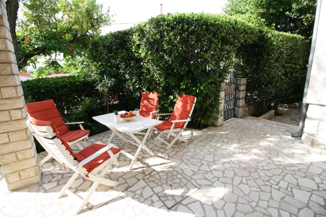 Apartments Lonzor I Selce Extérieur photo