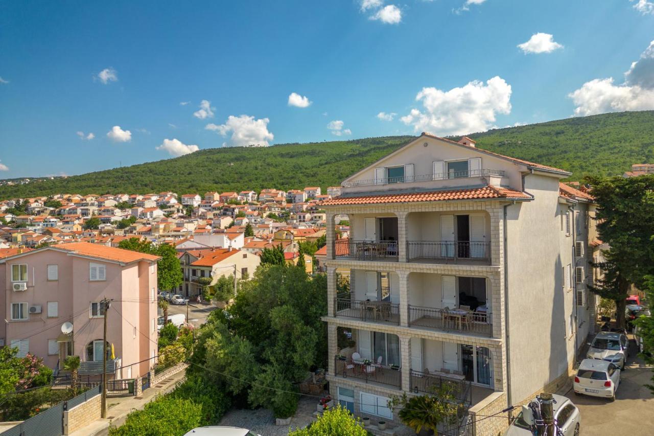 Apartments Lonzor I Selce Extérieur photo