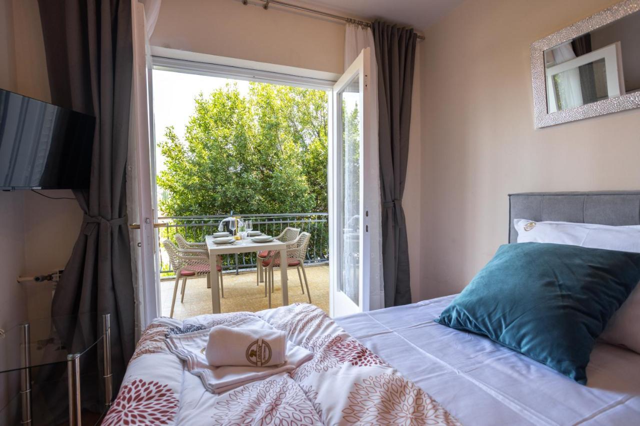 Apartments Lonzor I Selce Extérieur photo